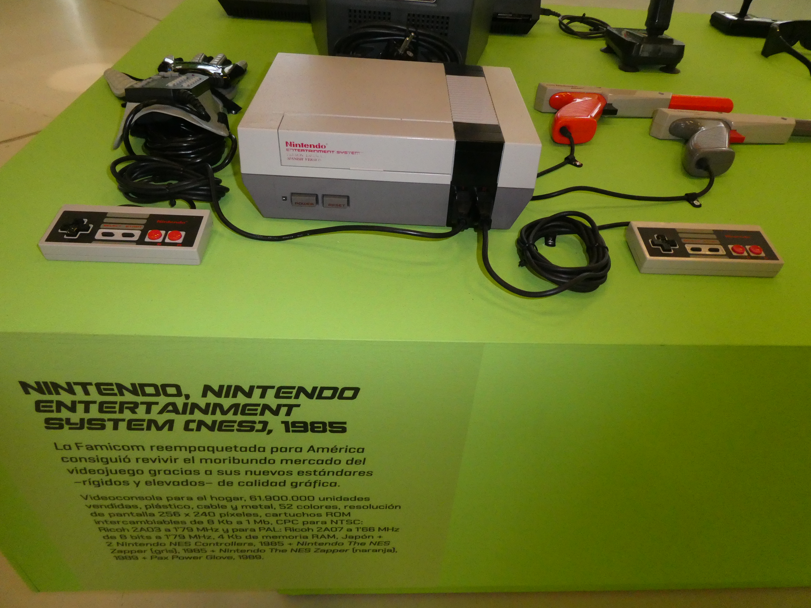 Regalfoto von Nintendo Power Glove