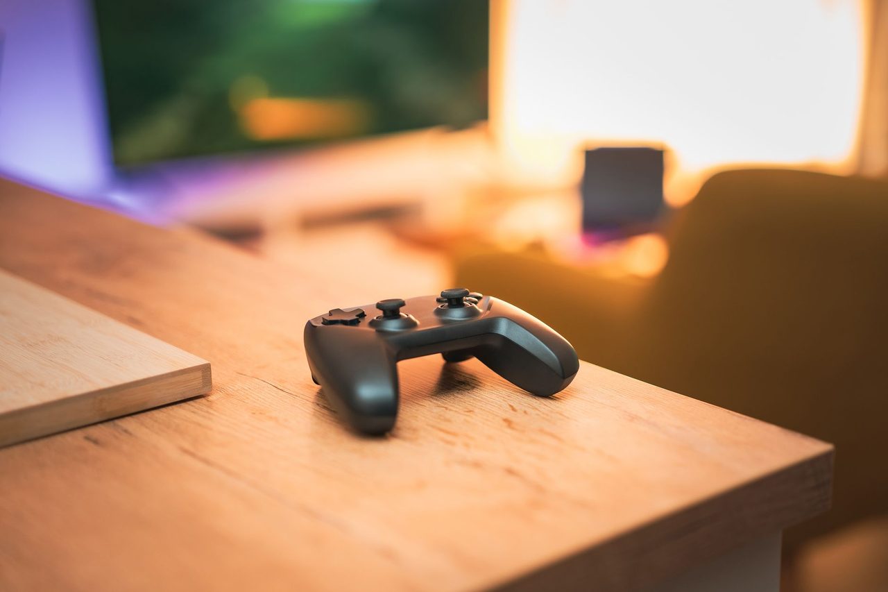 Nebeneinander statt online: Warum Couch-Spiele zurück sind